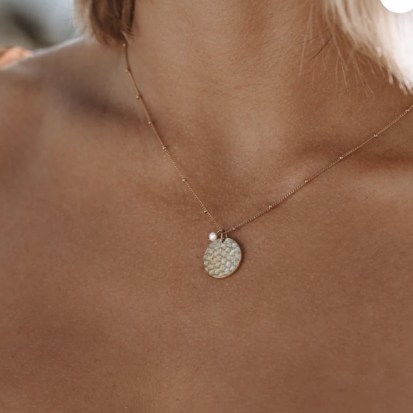 Gold Pendant Necklace - Picture 9 of 16